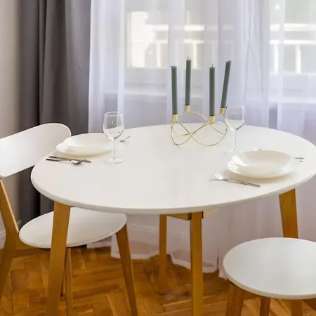 Ecru Spacious 2 Bedroom Family Wwa68 아파트 *