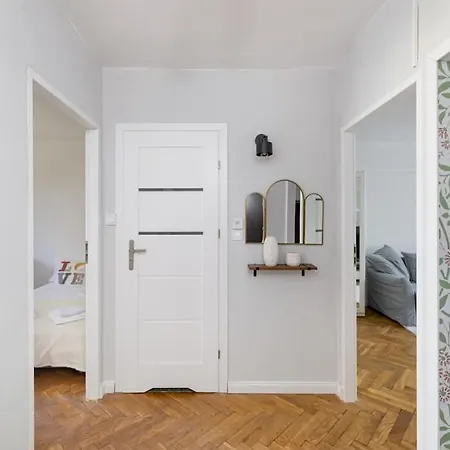 Ecru Spacious 2 Bedroom Family Wwa68 아파트